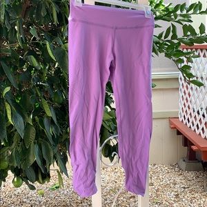 Purple Yoga Capris Leggings w/Scrunched Sides